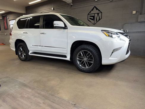 Used 2018 Lexus GX 460 Premium w/ Premium Package AWD/4WD image 4