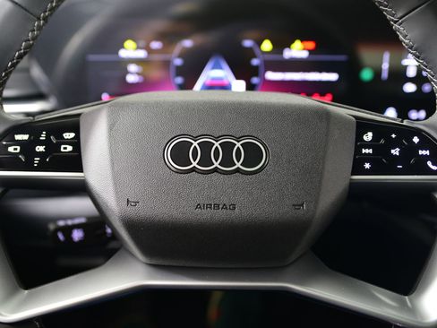 New 2025 Audi Q5 Premium Plus image 14