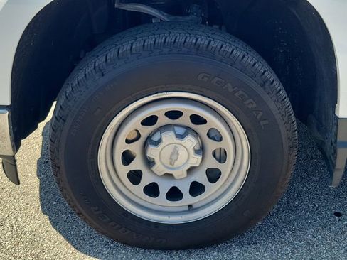 Used 2024 Chevrolet Silverado 1500 W/T w/ WT Value Package AWD/4WD image 7