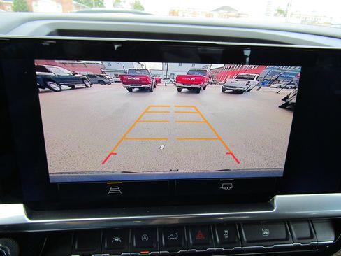 Used 2023 Chevrolet Silverado 1500 LT image 30