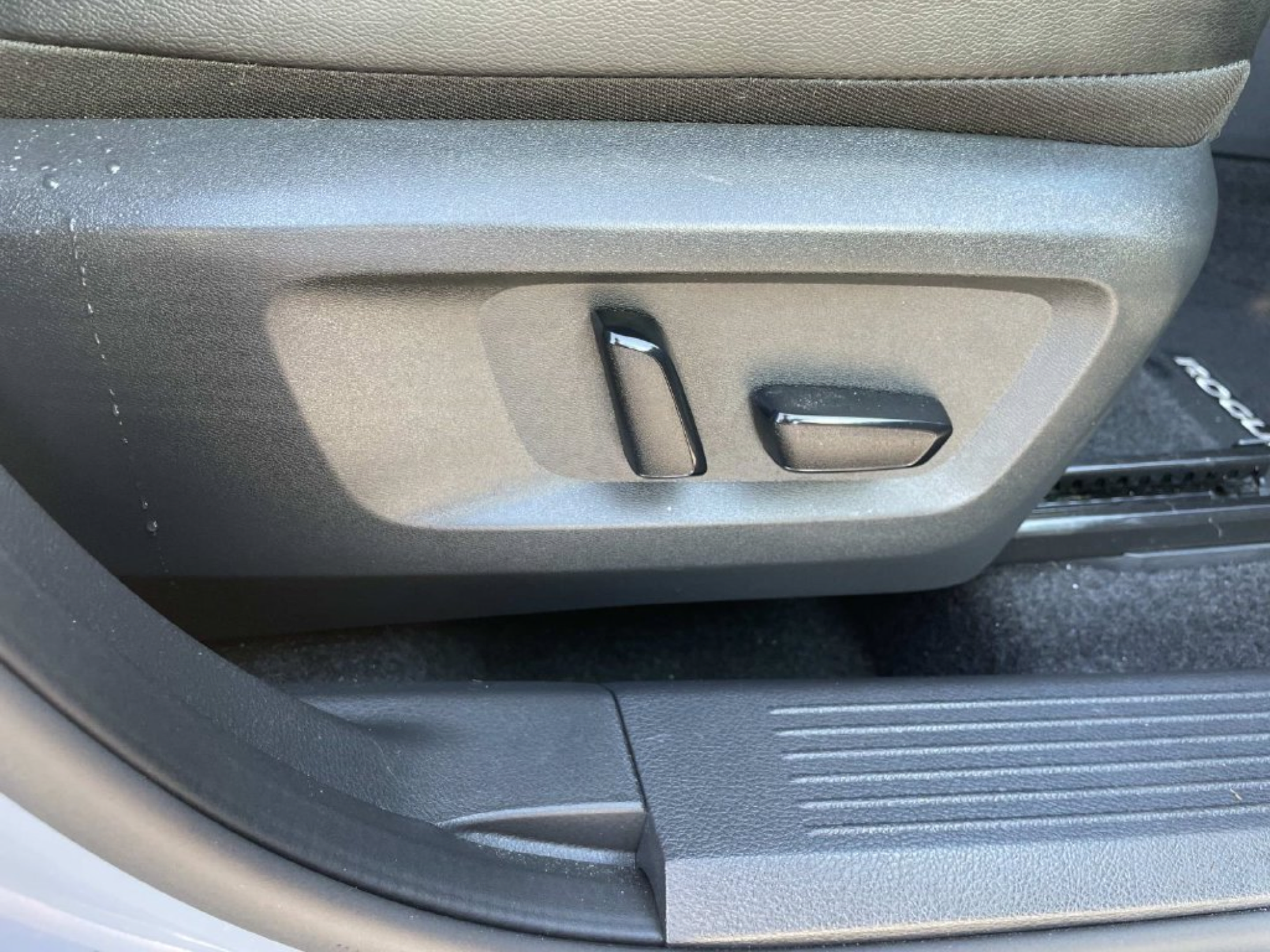 Used 2023 Nissan Rogue SL FWD image 20