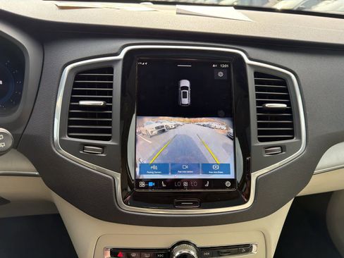 Certified 2024 Volvo XC90 B5 Core w/ Protection Package image 31
