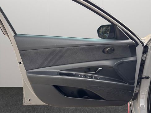 Used 2022 Hyundai Elantra N FWD image 19