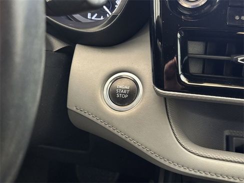 Used 2021 Toyota Highlander Platinum image 17