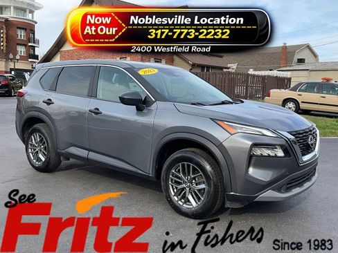 Used 2023 Nissan Rogue S image 1