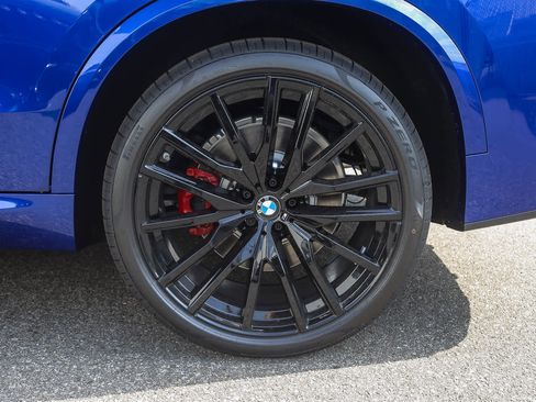 New 2026 BMW X5 M60i w/ Climate Comfort Package image 8