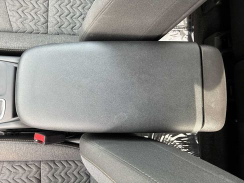 Used 2024 Chevrolet Equinox LT AWD/4WD image 30