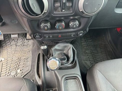 Used 2017 Jeep Wrangler Unlimited Sport w/ Quick Order Package 23S AWD/4WD image 24