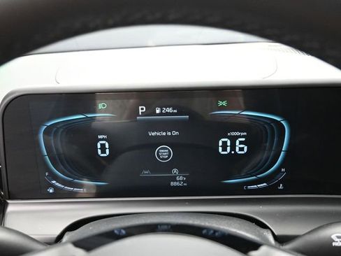 Used 2025 Kia Seltos S image 18