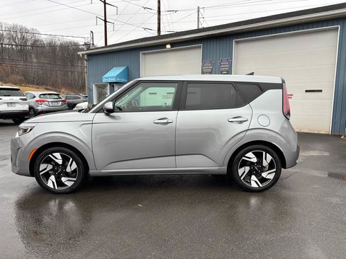Used 2023 Kia Soul GT-Line w/ GT-Line Technology Package image 2