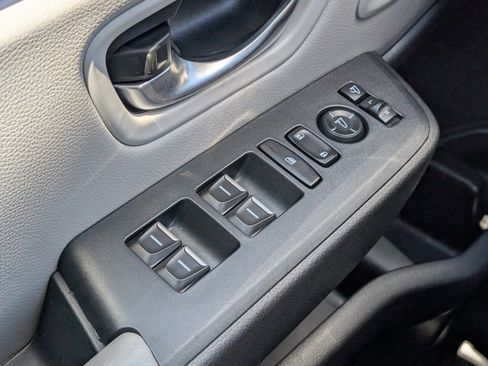 Used 2024 Honda Pilot Elite image 25