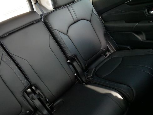 Certified 2026 Honda Pilot Touring image 15