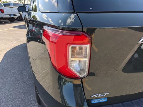 Certified 2022 Ford Explorer XLT w/ Equipment Group 202A image 12