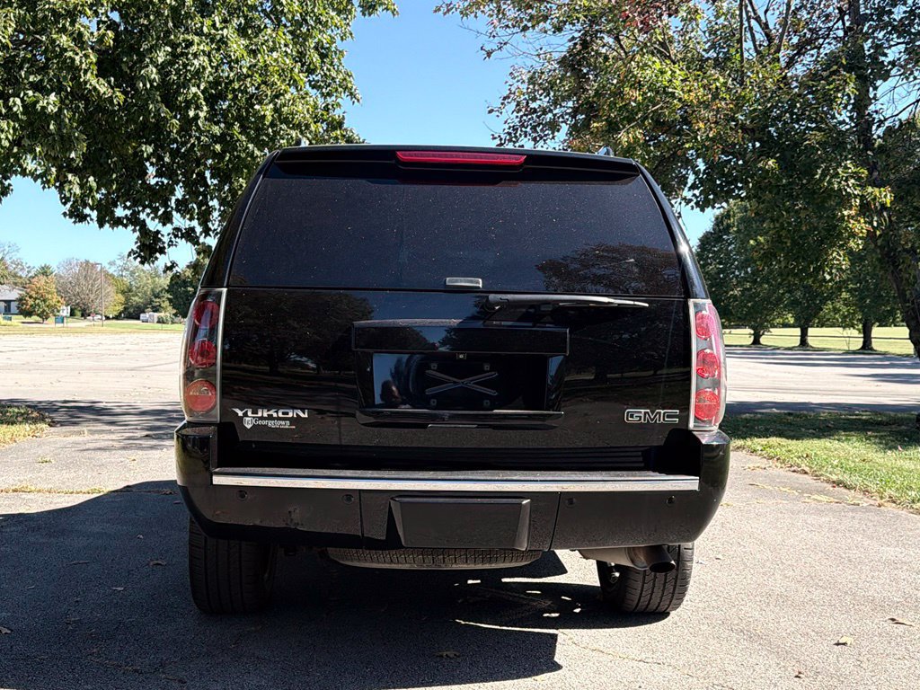 Used 2013 GMC Yukon Denali AWD/4WD image 5