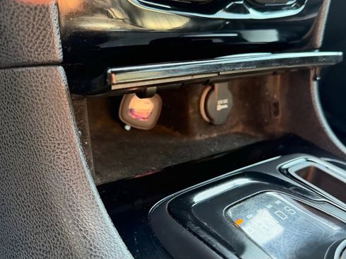 Used 2021 Chrysler 300 S image 38