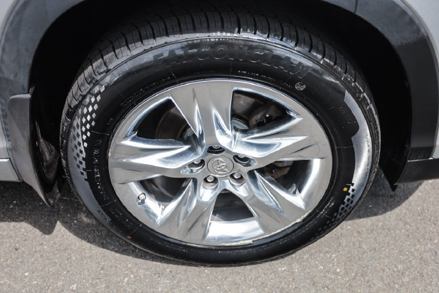 Used 2015 Toyota Highlander Limited Platinum AWD/4WD image 18