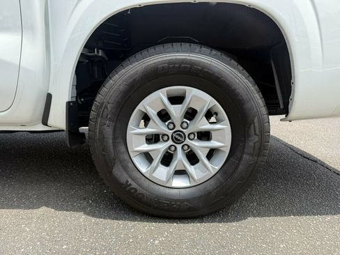 Used 2025 Nissan Frontier S RWD image 8