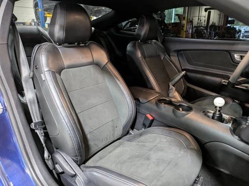 Used 2018 Ford Mustang Shelby GT350 w/ Convenience Package RWD image 14