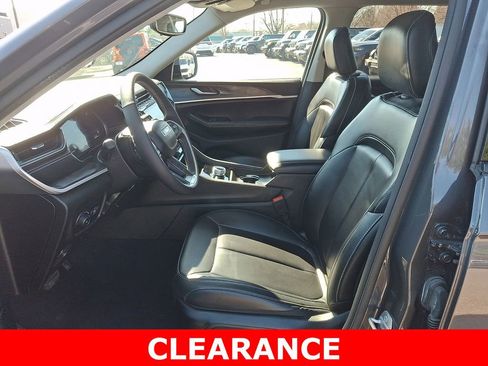 Used 2024 Jeep Grand Cherokee L Limited image 15