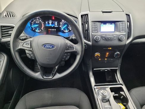 Used 2019 Ford Edge SE FWD image 22