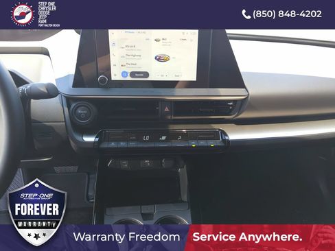 Used 2025 Toyota Prius LE FWD image 23