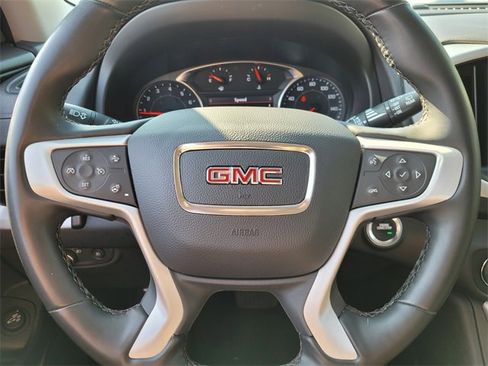 Used 2023 GMC Terrain SLT image 26