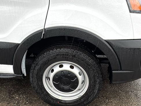 Used 2024 Ford Transit 150 Low Roof image 5