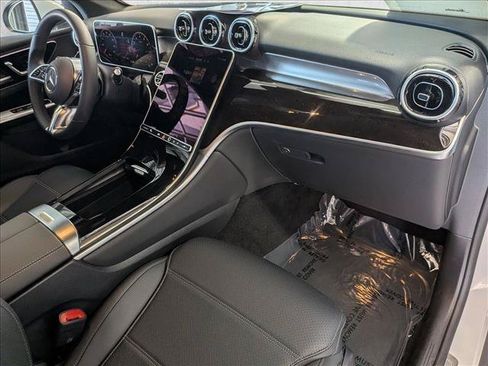 Certified 2025 Mercedes-Benz GLC 300 image 22