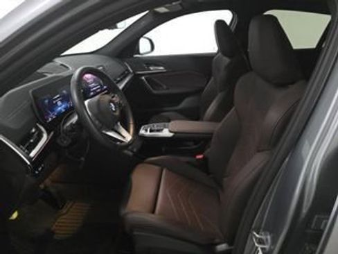 Used 2025 BMW X2 xDrive28i image 3