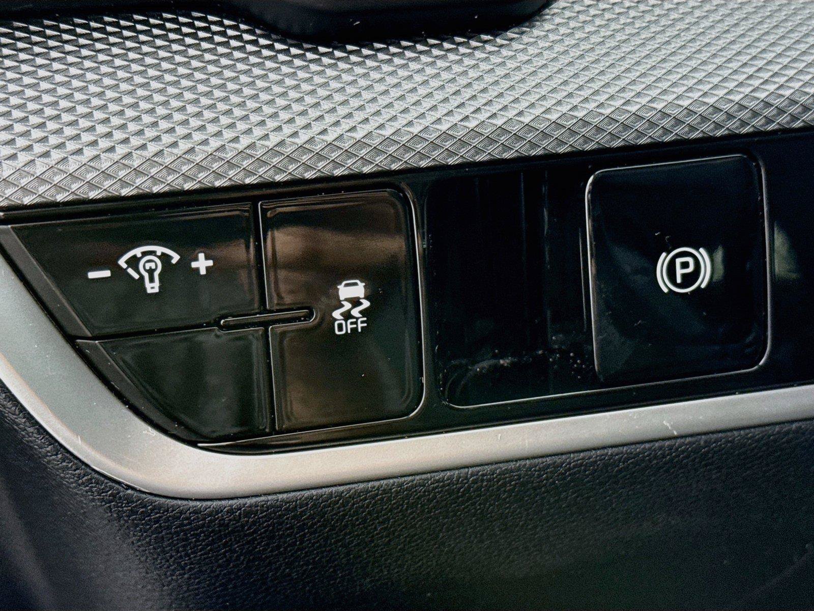 Used 2024 Kia Sportage LX FWD image 16