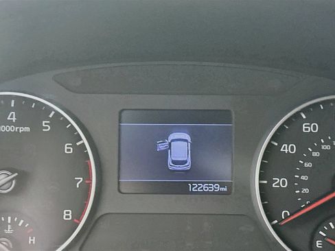 Used 2023 Kia Seltos S w/ Navigation Package FWD image 12