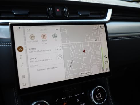 Certified 2025 Jaguar F-PACE R-Dynamic S AWD/4WD image 21