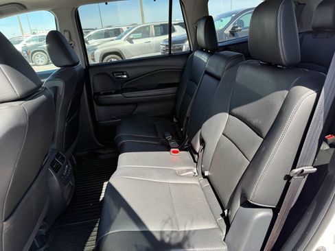 Used 2022 Honda Pilot Black Edition image 23