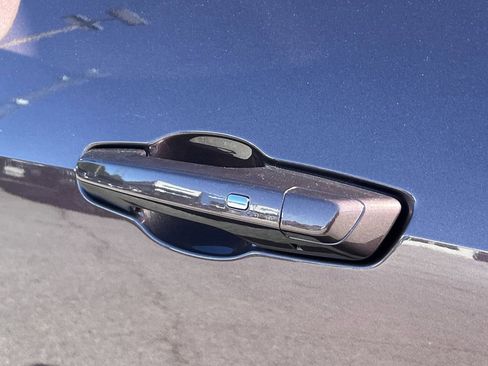 New 2026 GMC Acadia Elevation image 28