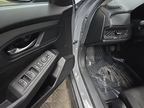 Certified 2025 Honda Accord SE image 28