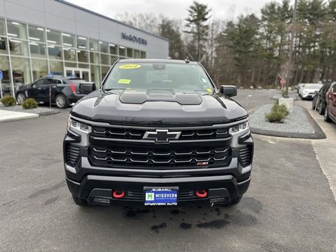Used 2024 Chevrolet Silverado 1500 LT Trail Boss image 3