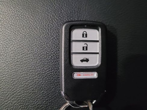 Used 2018 Honda Accord LX image 32