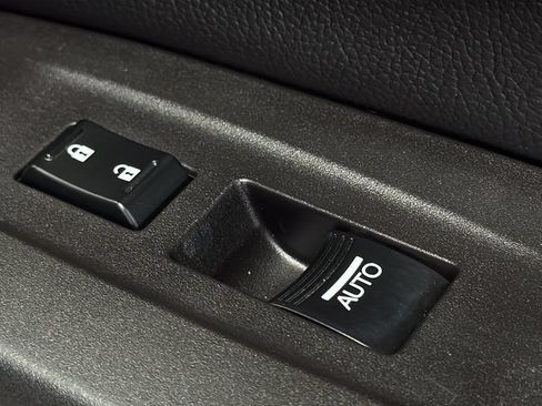 Used 2020 Acura ILX w/ Premium Package FWD image 9