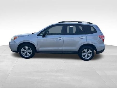 Used 2015 Subaru Forester 2.5i w/ Alloy Wheel Package image 4