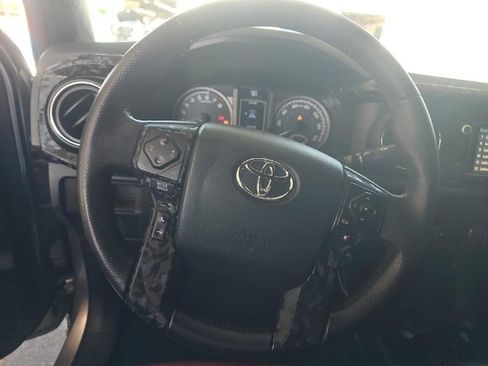 Used 2017 Toyota Tacoma SR5 w/ Tow Package image 14