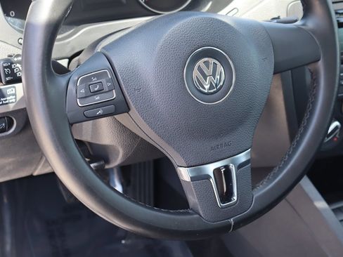 Used 2012 Volkswagen Jetta TDI FWD image 24