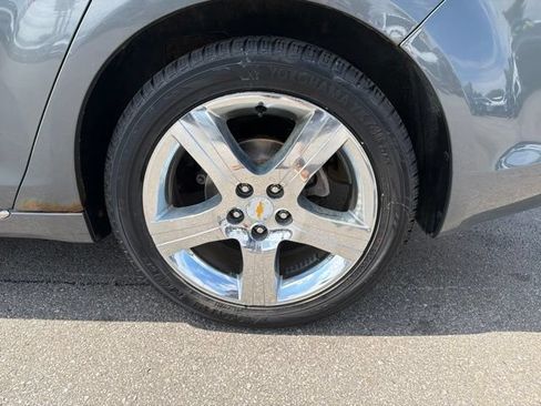 Used 2009 Chevrolet Malibu LT w/ HFV6 Engine Package FWD image 11