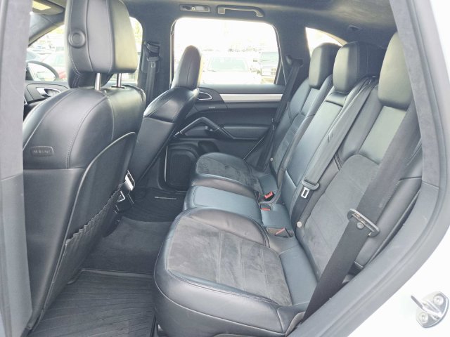 Used 2014 Porsche Cayenne GTS AWD/4WD image 10