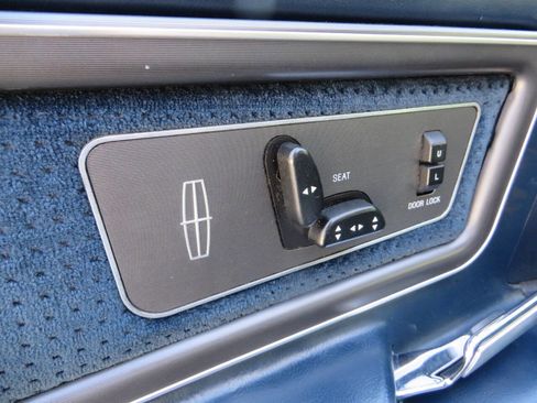 Used 1988 Lincoln Mark VII LSC RWD image 15