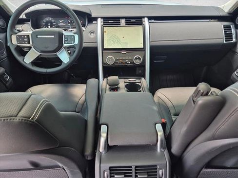 Used 2024 Land Rover Discovery S AWD/4WD image 16