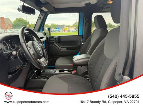 Used 2017 Jeep Wrangler Sport AWD/4WD image 7