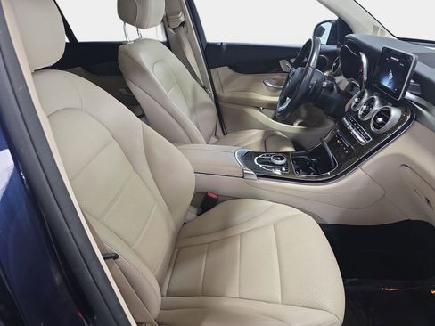 Used 2017 Mercedes-Benz GLC 300 4MATIC image 10