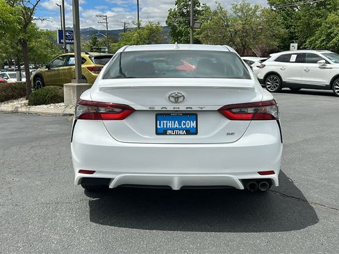 Used 2022 Toyota Camry SE FWD image 6