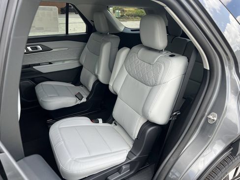 New 2026 Ford Explorer Platinum w/ LUX Leather Package AWD/4WD image 18