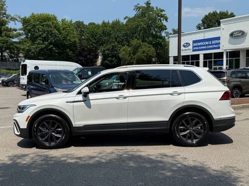 Used 2023 Volkswagen Tiguan SE w/ Panoramic Sunroof Package AWD/4WD image 5